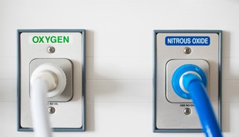 wall plugs for oxygen and nitrous oxide 